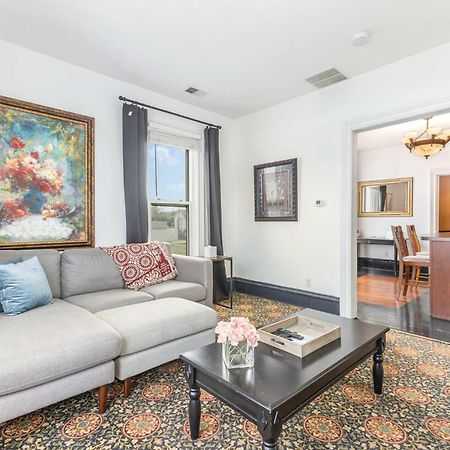 Spacious Upstairs 1Bed- Walking Distance To Beach Outlet Mall مدينة ميتشيغان المظهر الخارجي الصورة